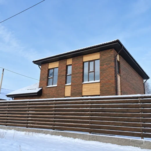 Кирпичный дом мкр. Наука 2023 год постройки - фото 1